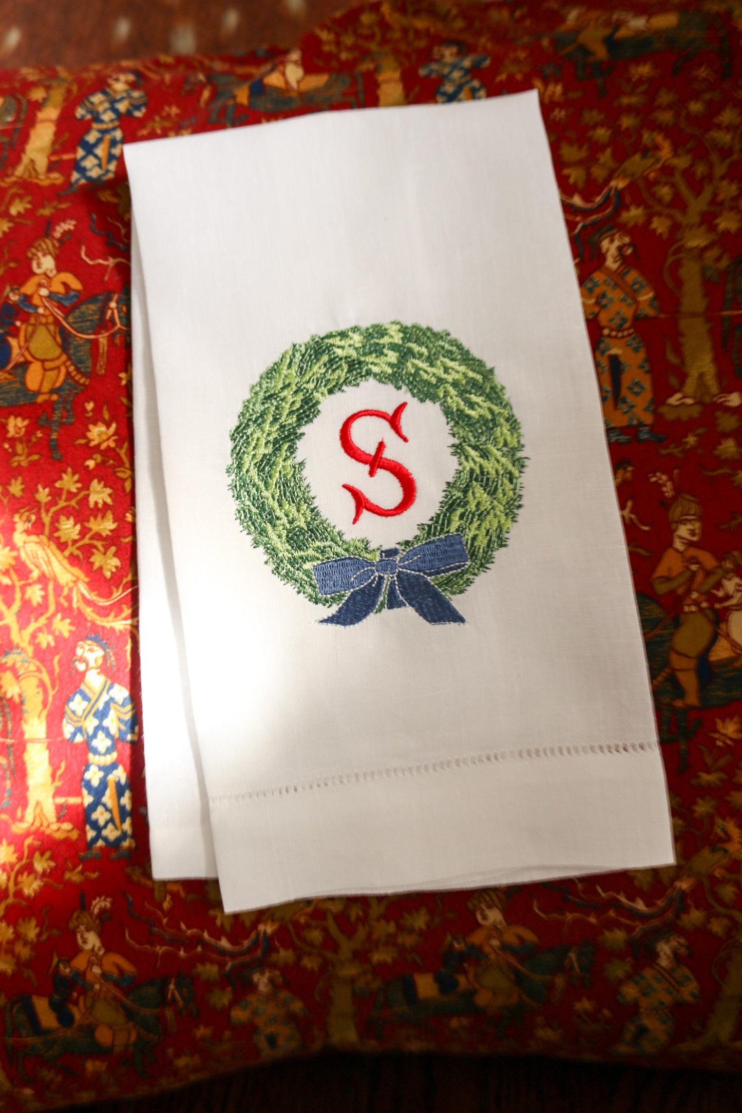 Christmas Wreath Embroidered Linen Hand Towel | Christmas Embroidery | Hostess Gifts