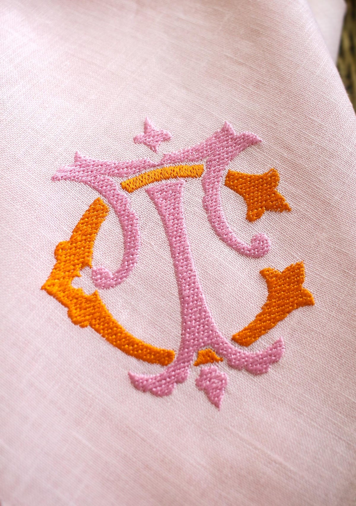 Monogrammed Linen Dinner Napkins (Set of 4) - Embroidered Wedding Napkins